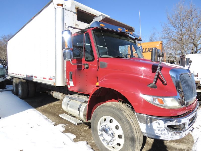 2015 IH 26’  Tandum Axle Refer