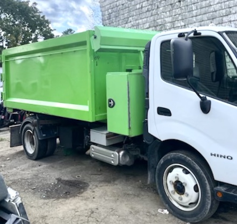 2022 HINO HOOK-LIFT