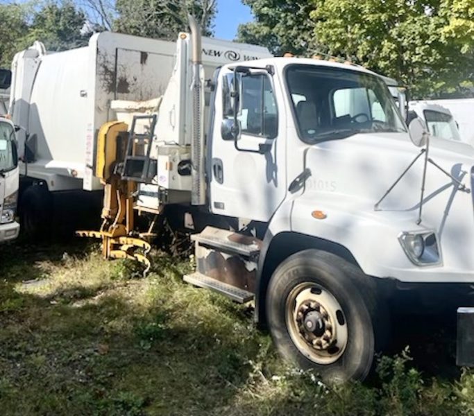 2015 FREIGHTLINER 114 SD WASTE COLLECTION